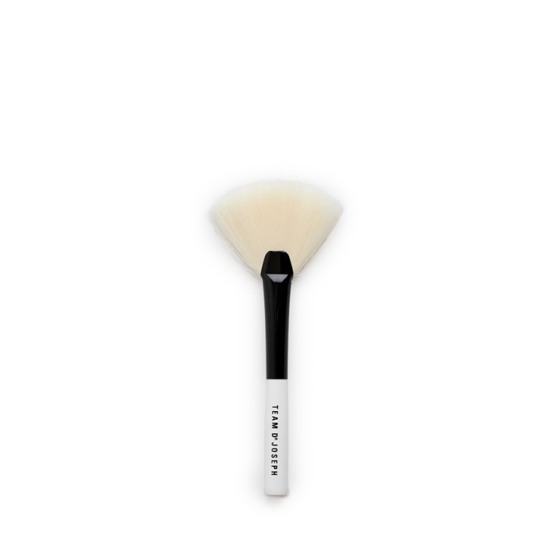 BRUSH MINI TIL PEELING & MASKE